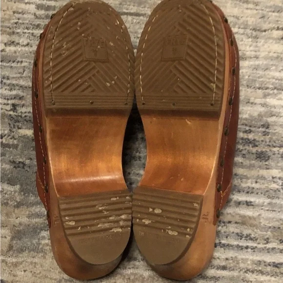 Frye Clara Campus Clogs Leather, Cognac, Sz 6.5- EUC- LIKE NEW - Picture 10 of 12